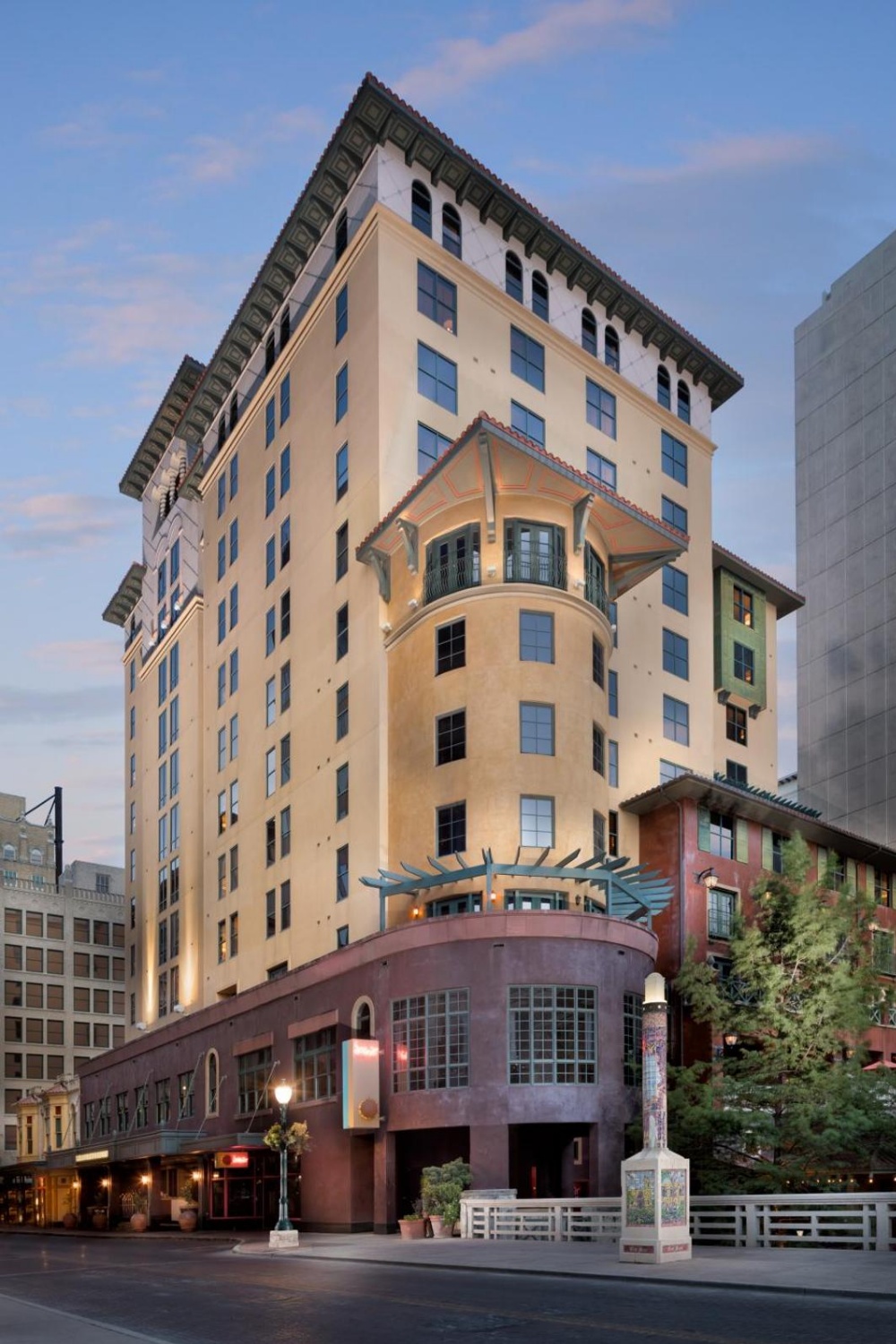 Hotel Valencia Riverwalk Main image